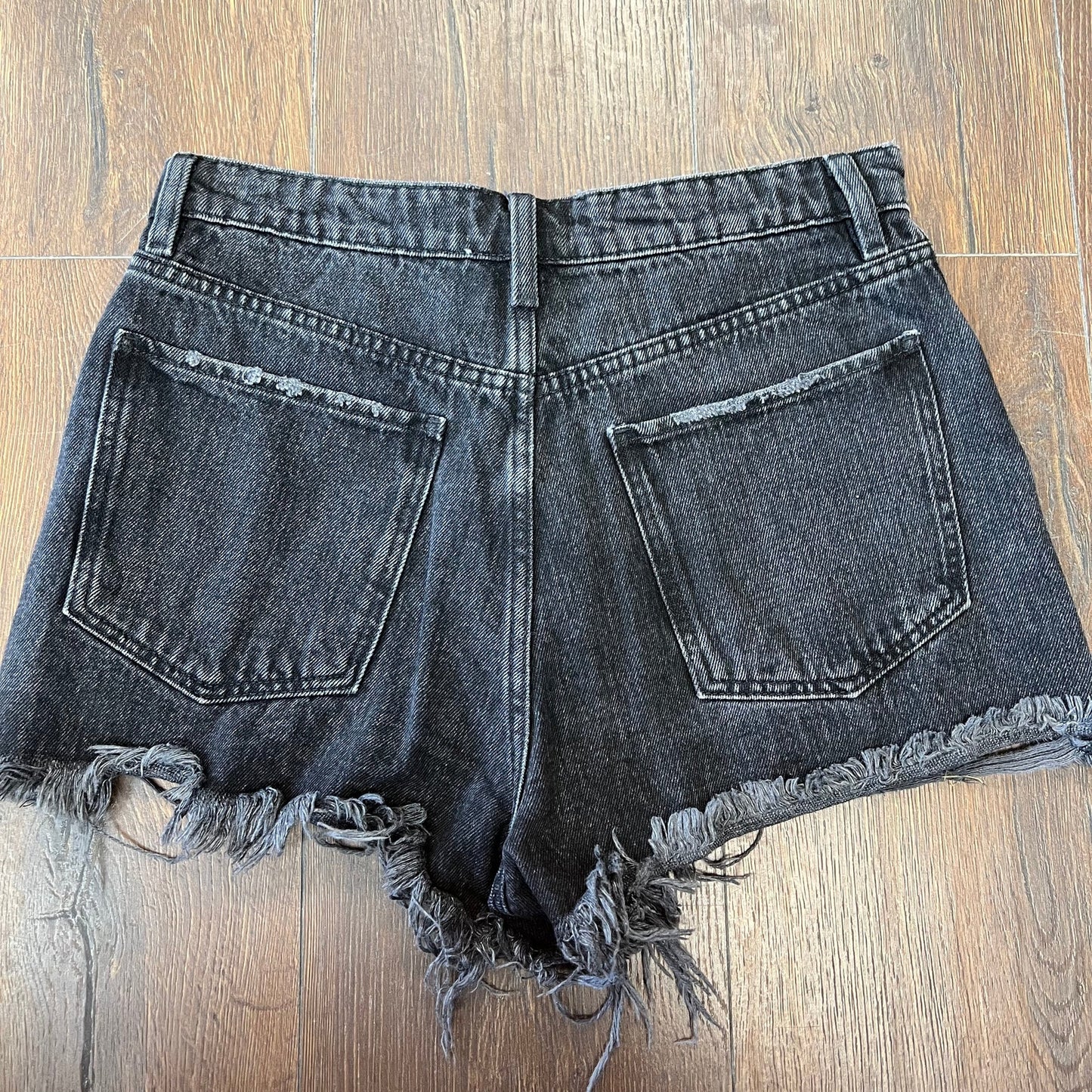 Zara button fly black denim shorts SZ 6