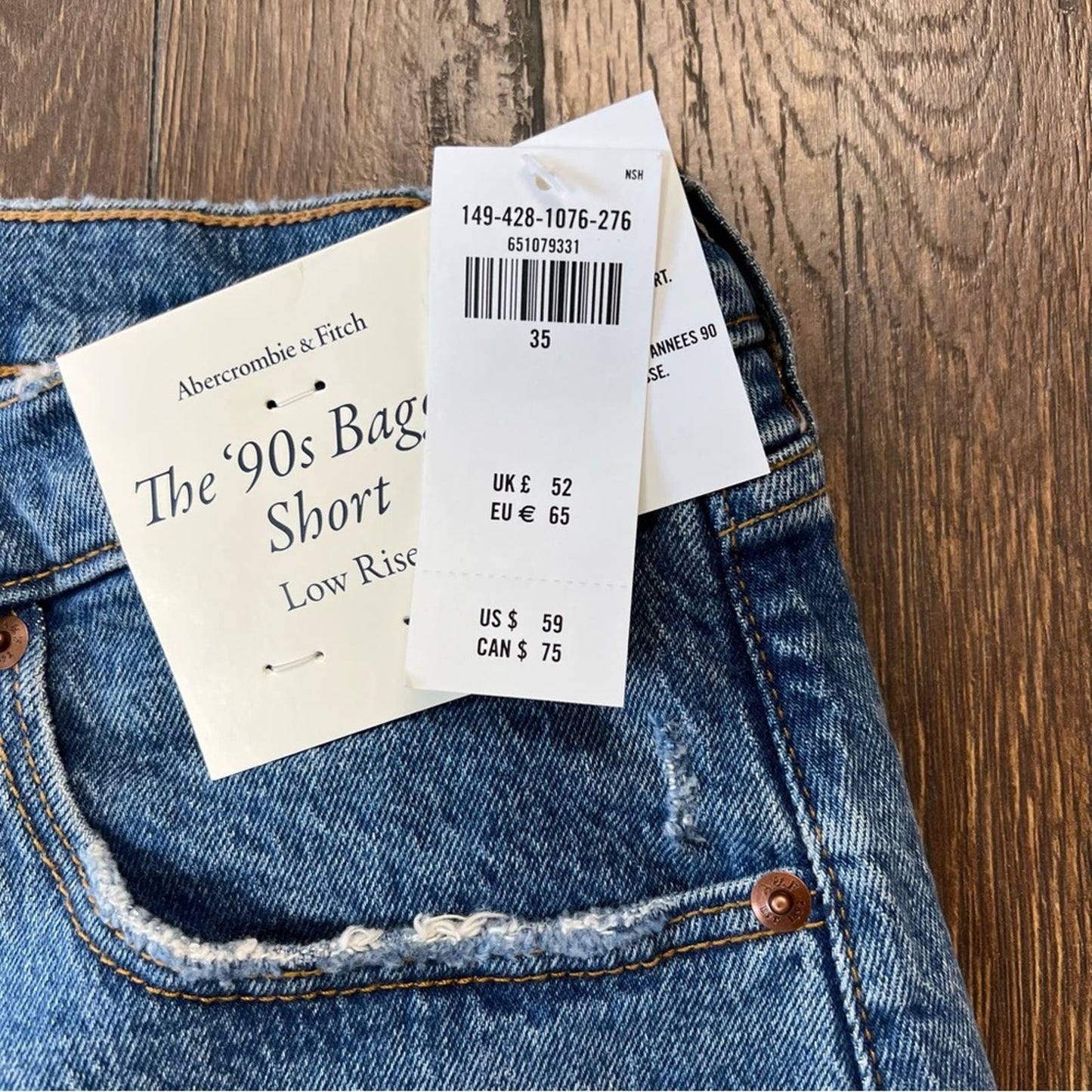 🆕 Abercrombie and Fitch 90’s baggy shorts  SZ 35/20