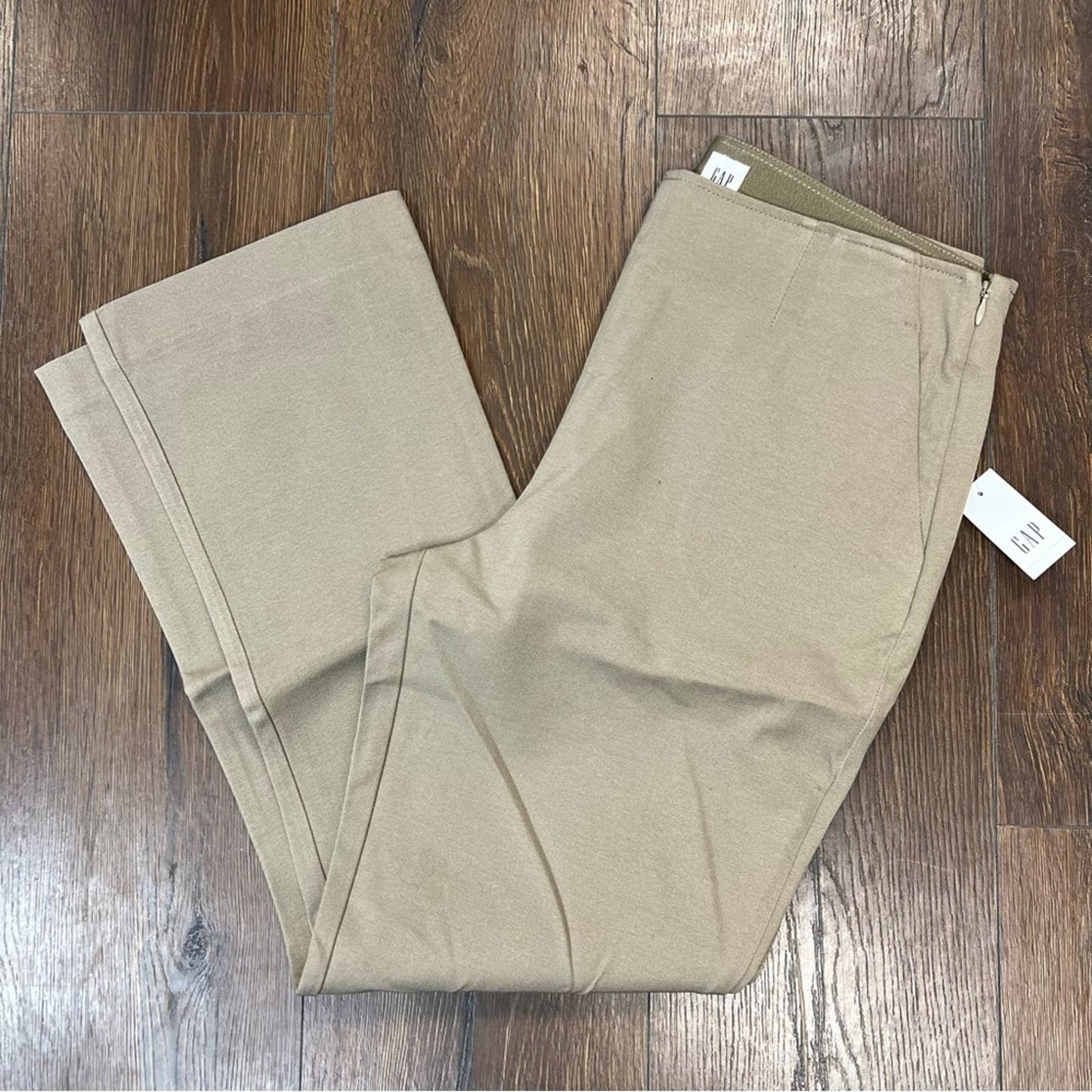 🆕 GAP tan crop flare pant SZ 10