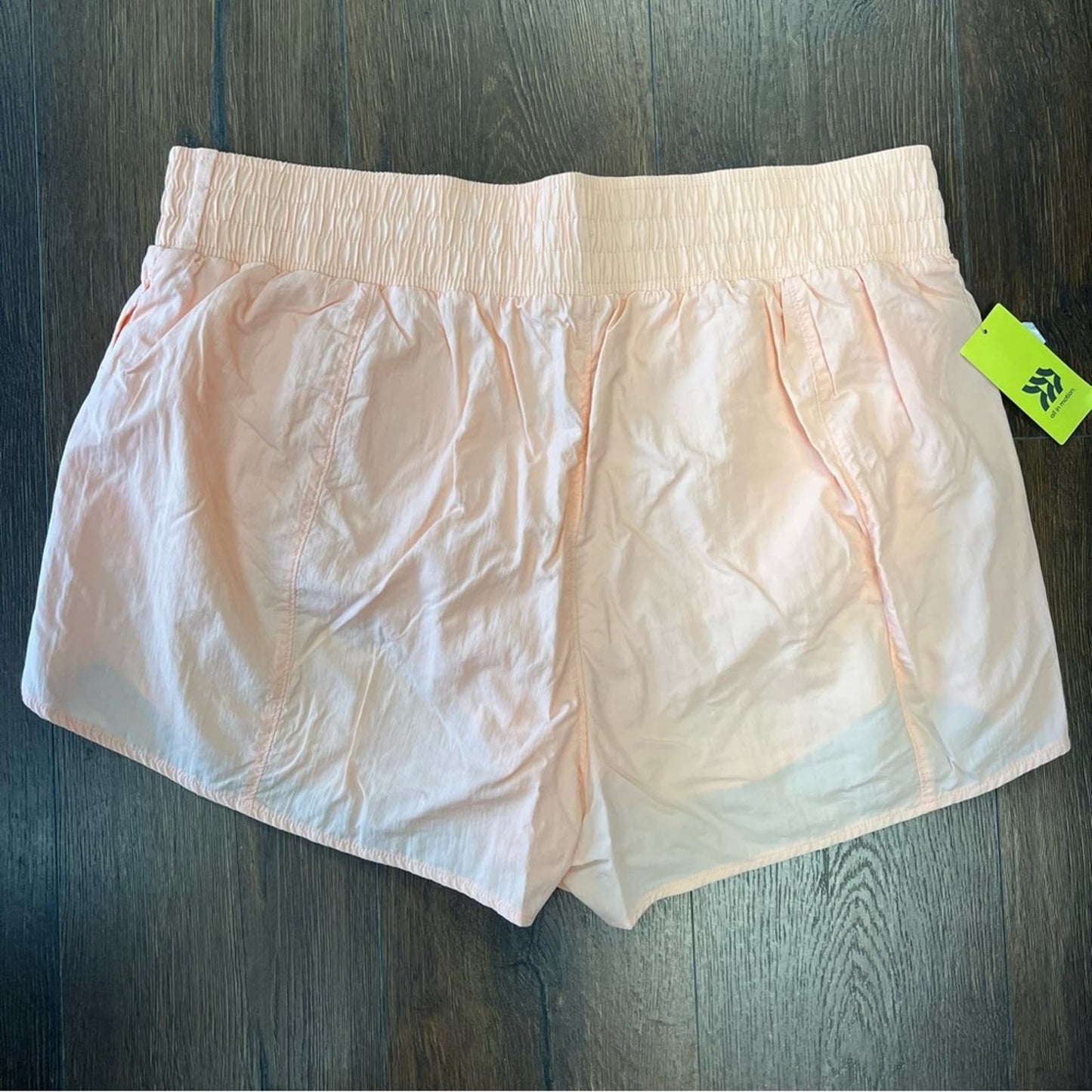 🆕 All in motion high rise 3” shorts SZ XXL