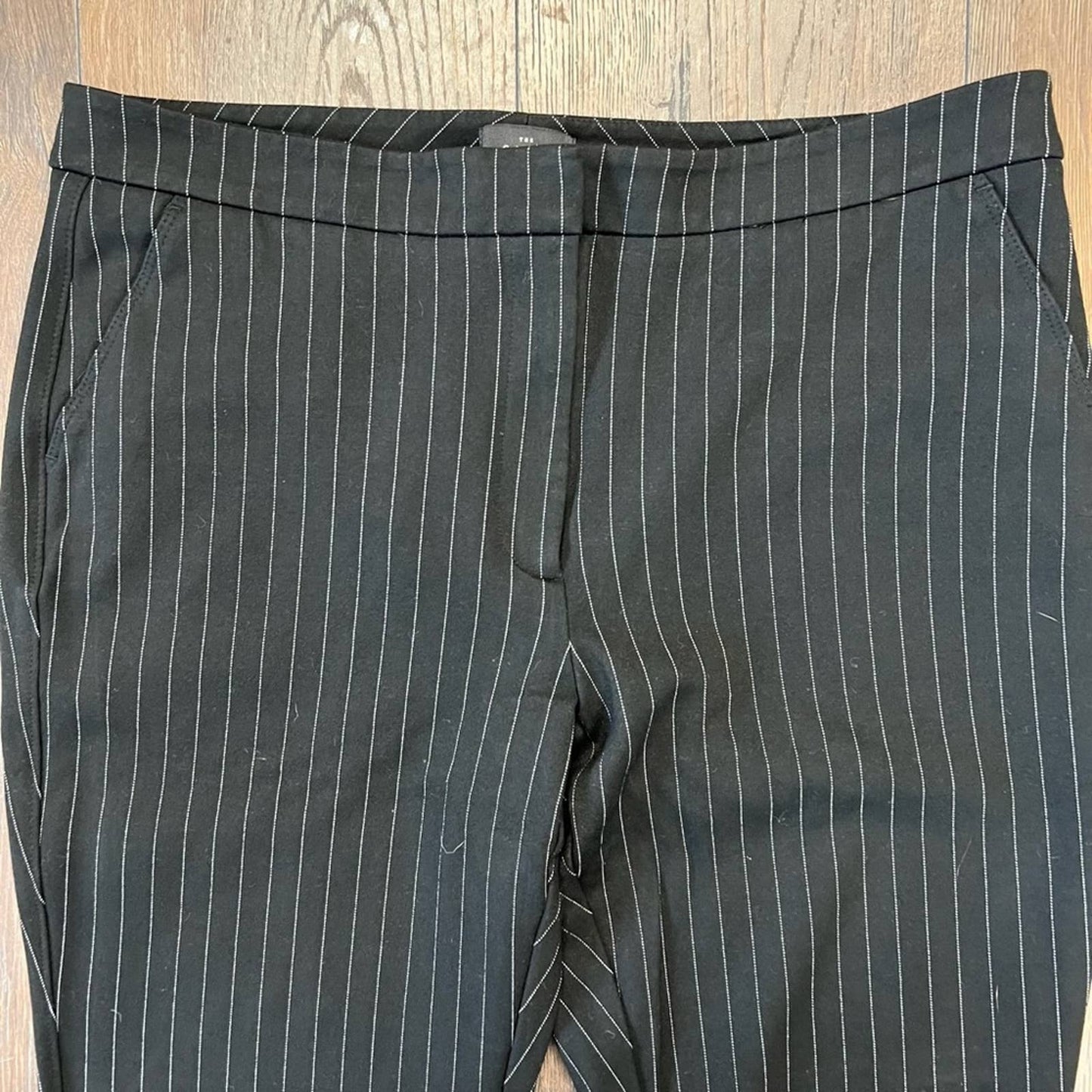 White House black market Pinstripe Knit Slim Pants SZ 12