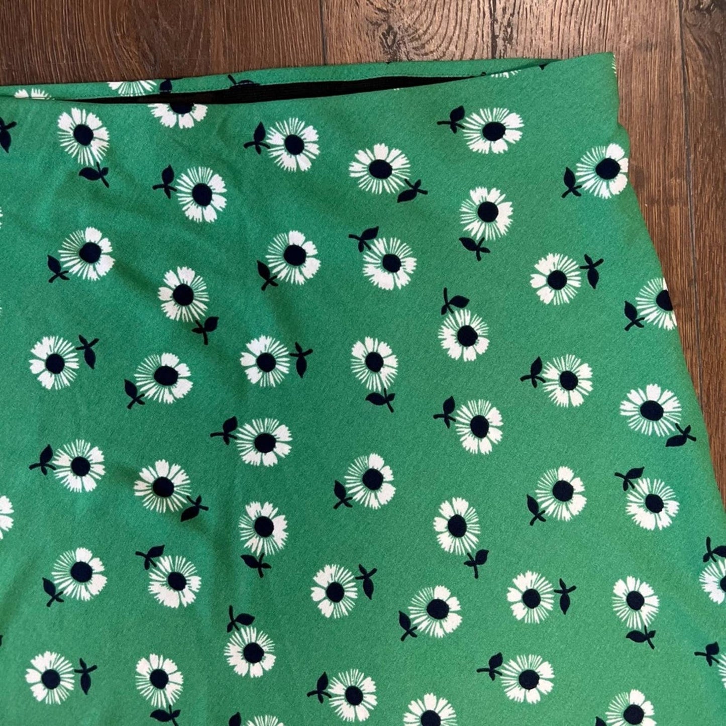 Halogen green flower skirt SZ LG