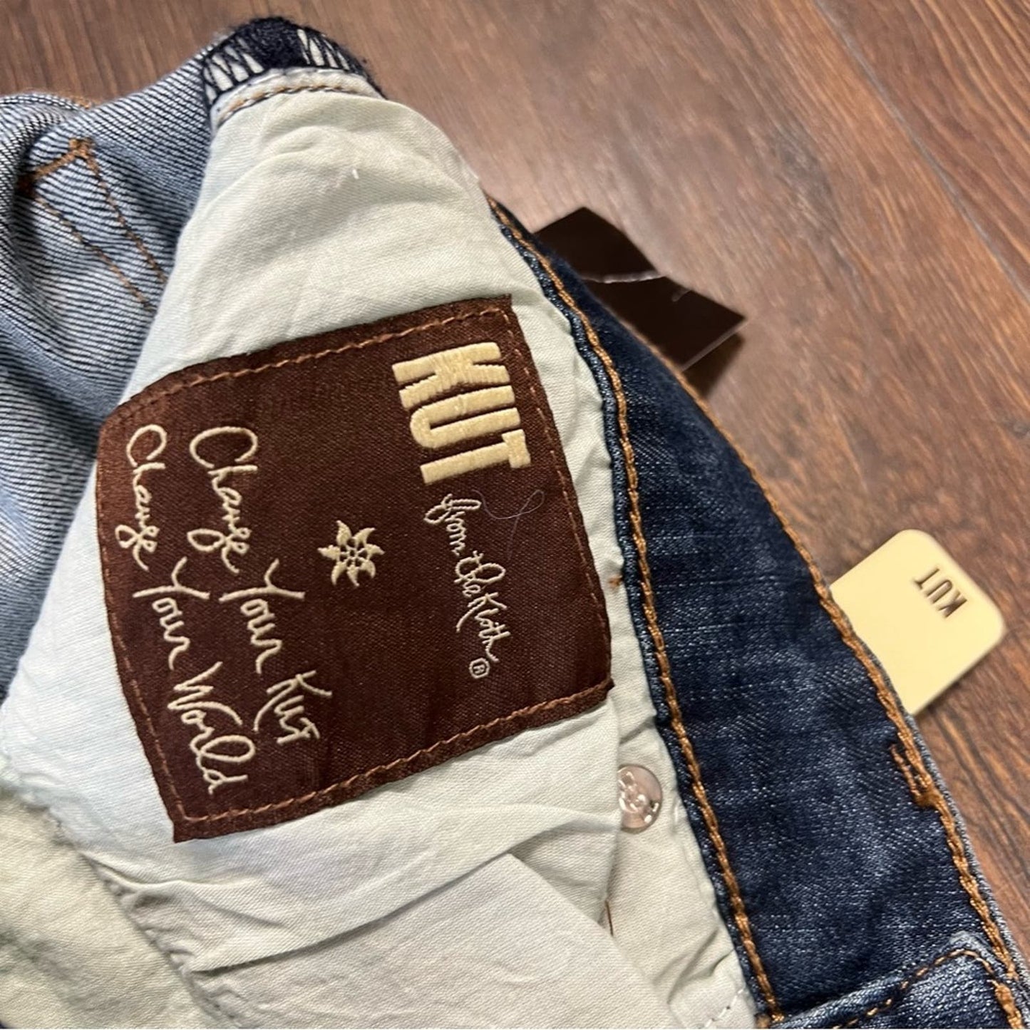🆕 Kut from the Kloth Catherine Boyfriend Cuffed Jeans SZ 2
