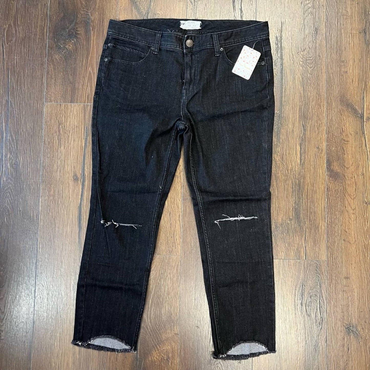 🆕 Free People Mid Rise Skinny Destroyed Ankle Jean in Black SZ 31/10