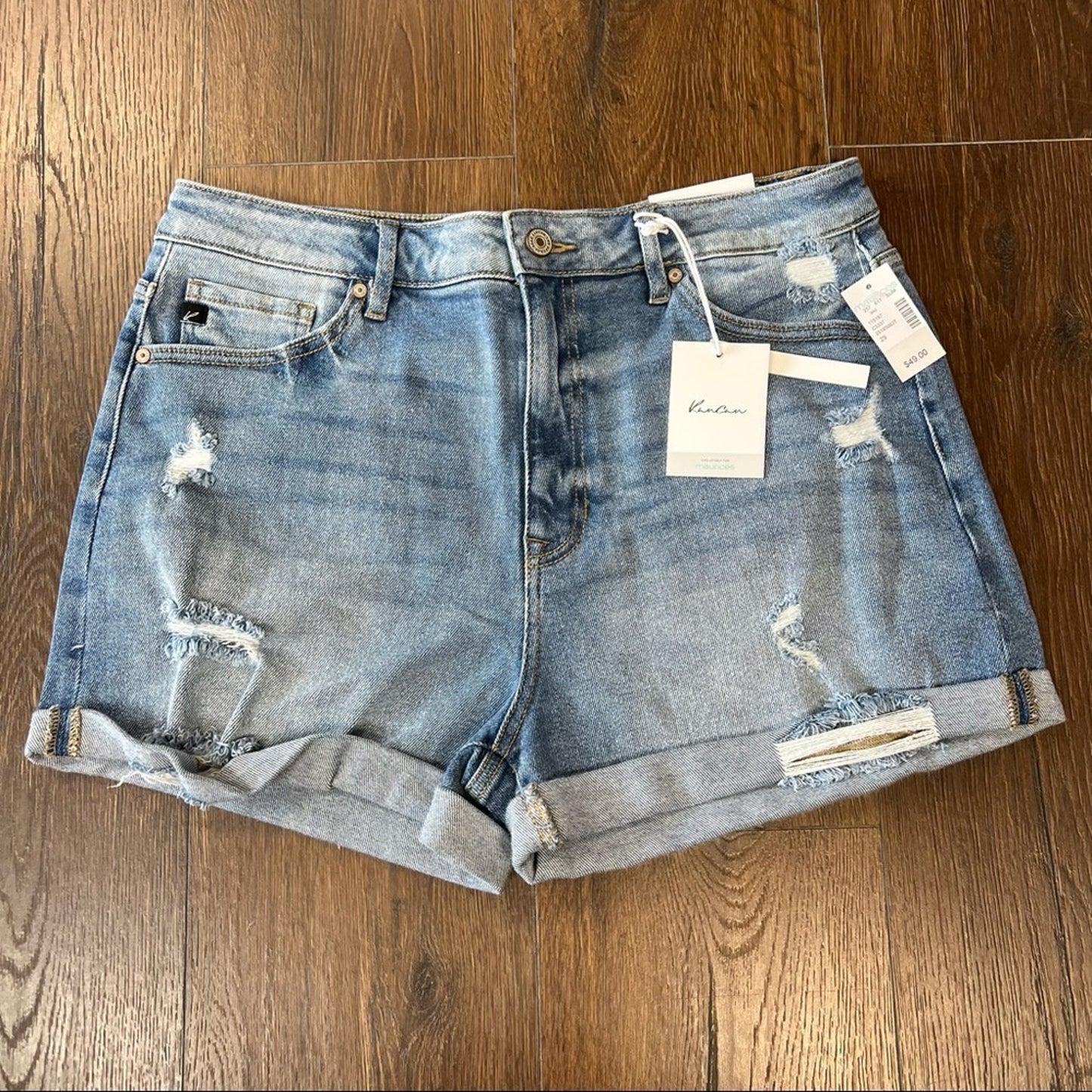 NWT KanCan™ High Rise Medium Destructed 3in Mom Short SZ 29