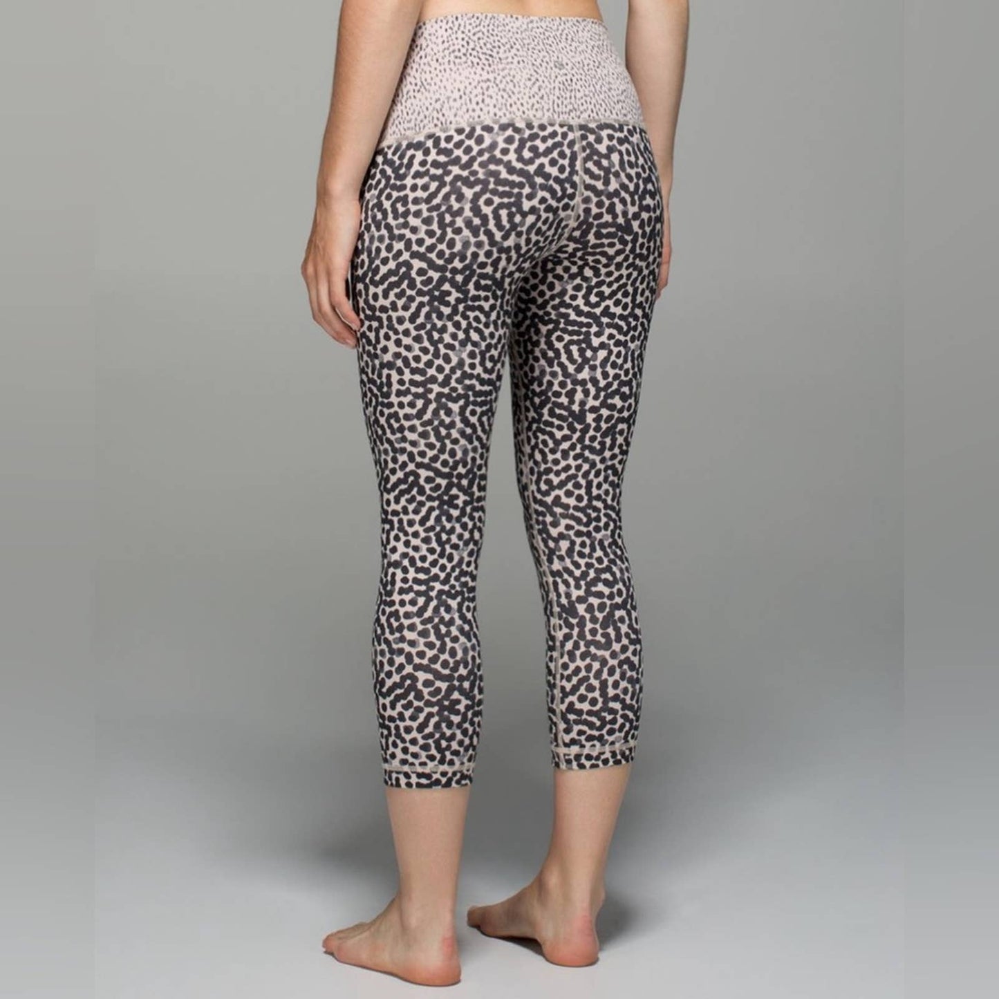 Lululemon Wunder Under Crop II *Full-On Luon (Roll Down) Black SZ 8