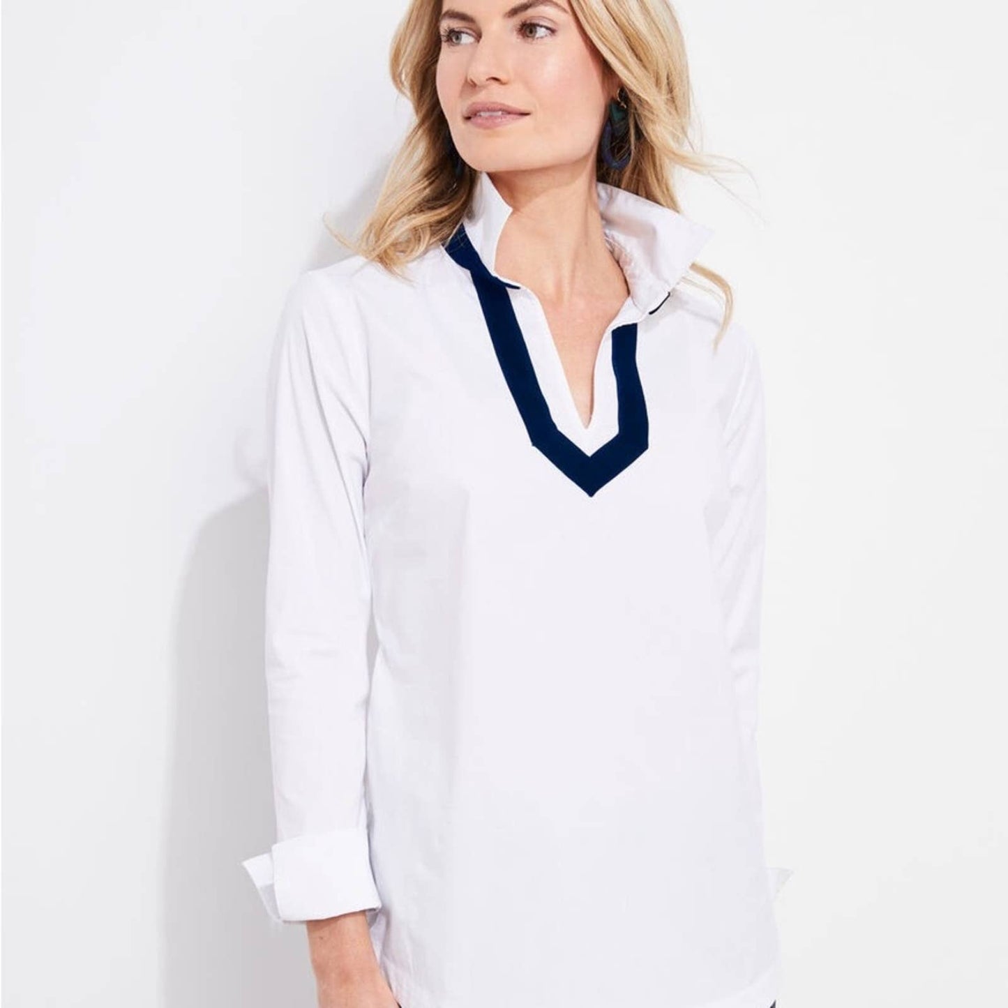 Vineyard Vine collar shirt SZ MED