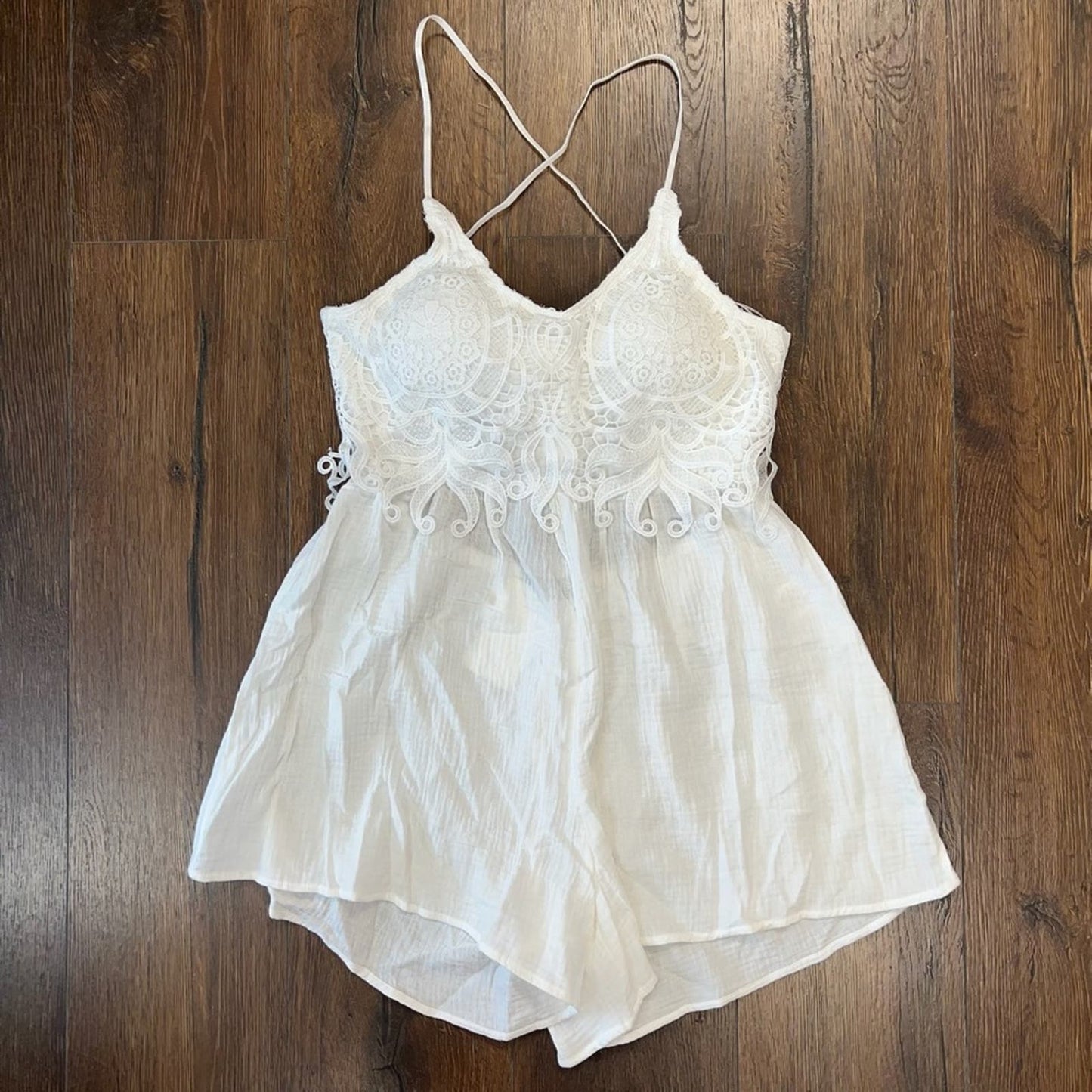 🆕 Blue B boutique Springville White Lace Gauze Romper SZ LG