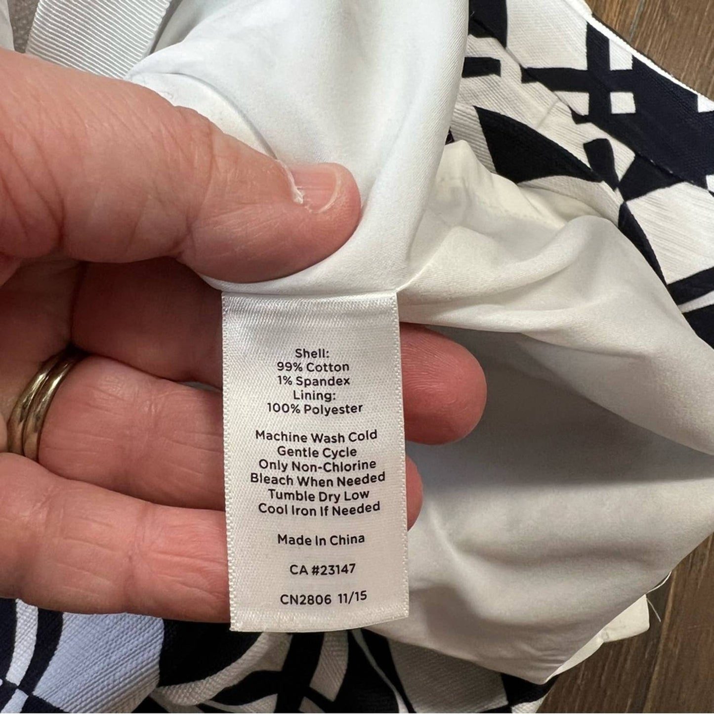 Talbots black and white front zipper skirt SZ 6