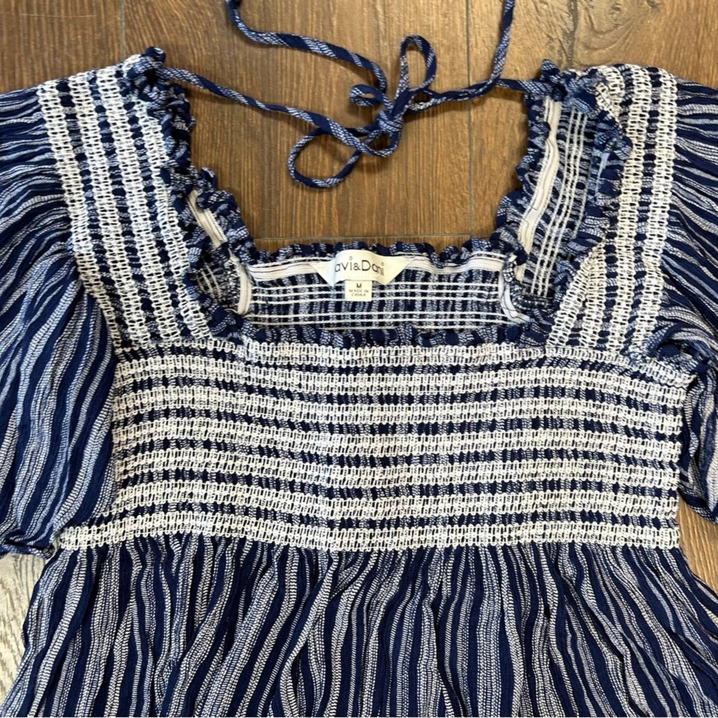 Davi&Dani blue short sleeve top SZ MED