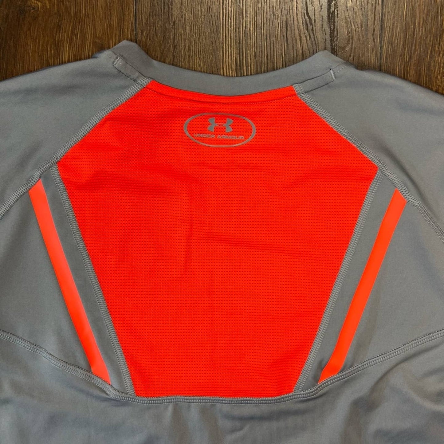 Under Armor fitted short sleeve tee SZ MED