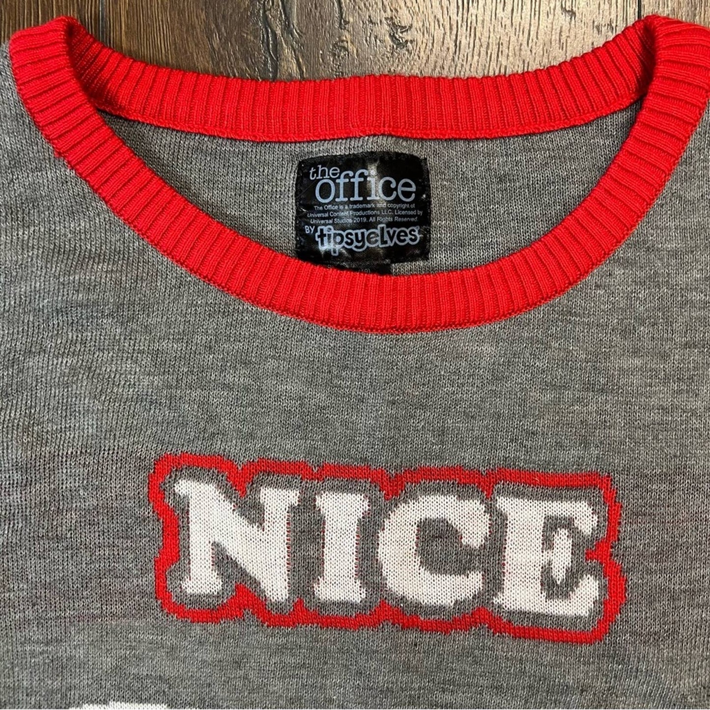 WOMEN'S NICE PACKAGE MICHAEL SCOTT SWEATER SZ MED