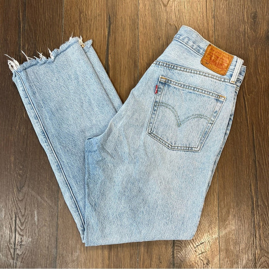 levi's premium 501 light wash distressed jeans SZ 31/10