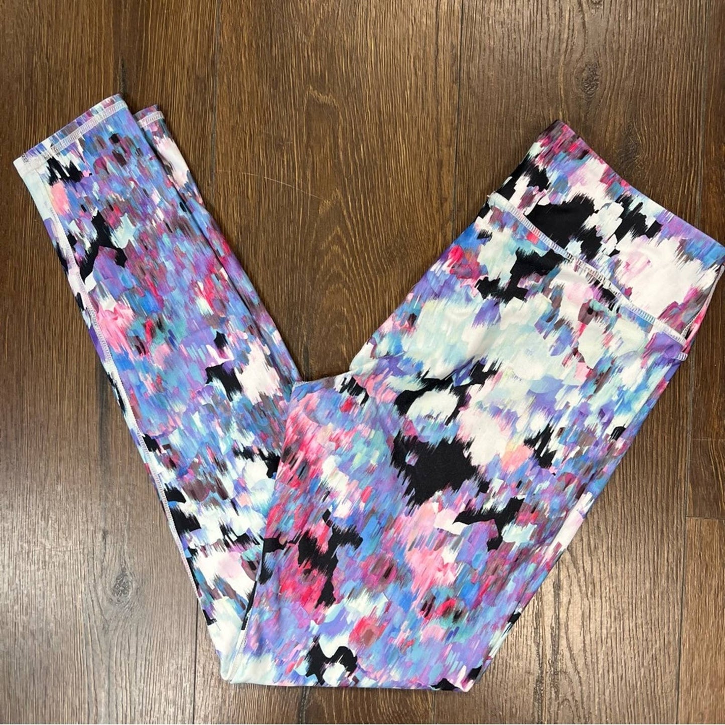 Fabletics Mid-Rise Printed PowerHold Leggings SZ MED