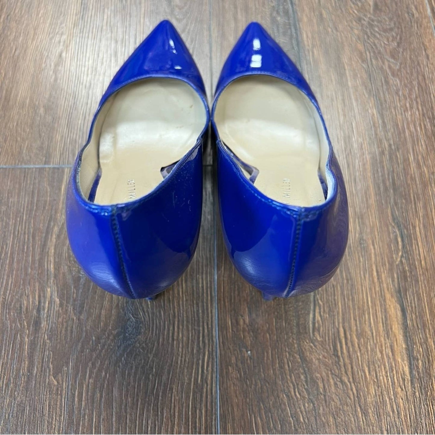 Karen Mullen Blue patent pointed toe pump SZ 38