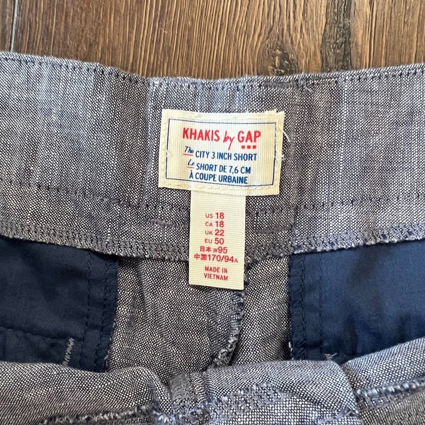 🆕 Gap 3” city shorts SZ 18