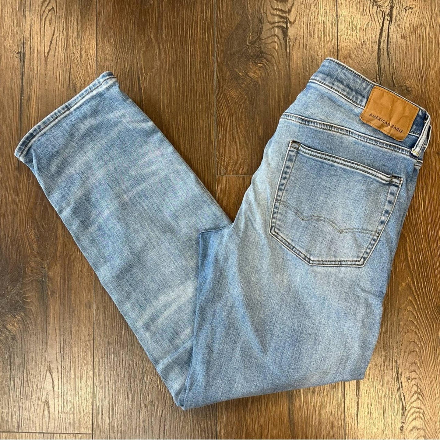 American Eagle relaxed straight jeans SZ 31/32