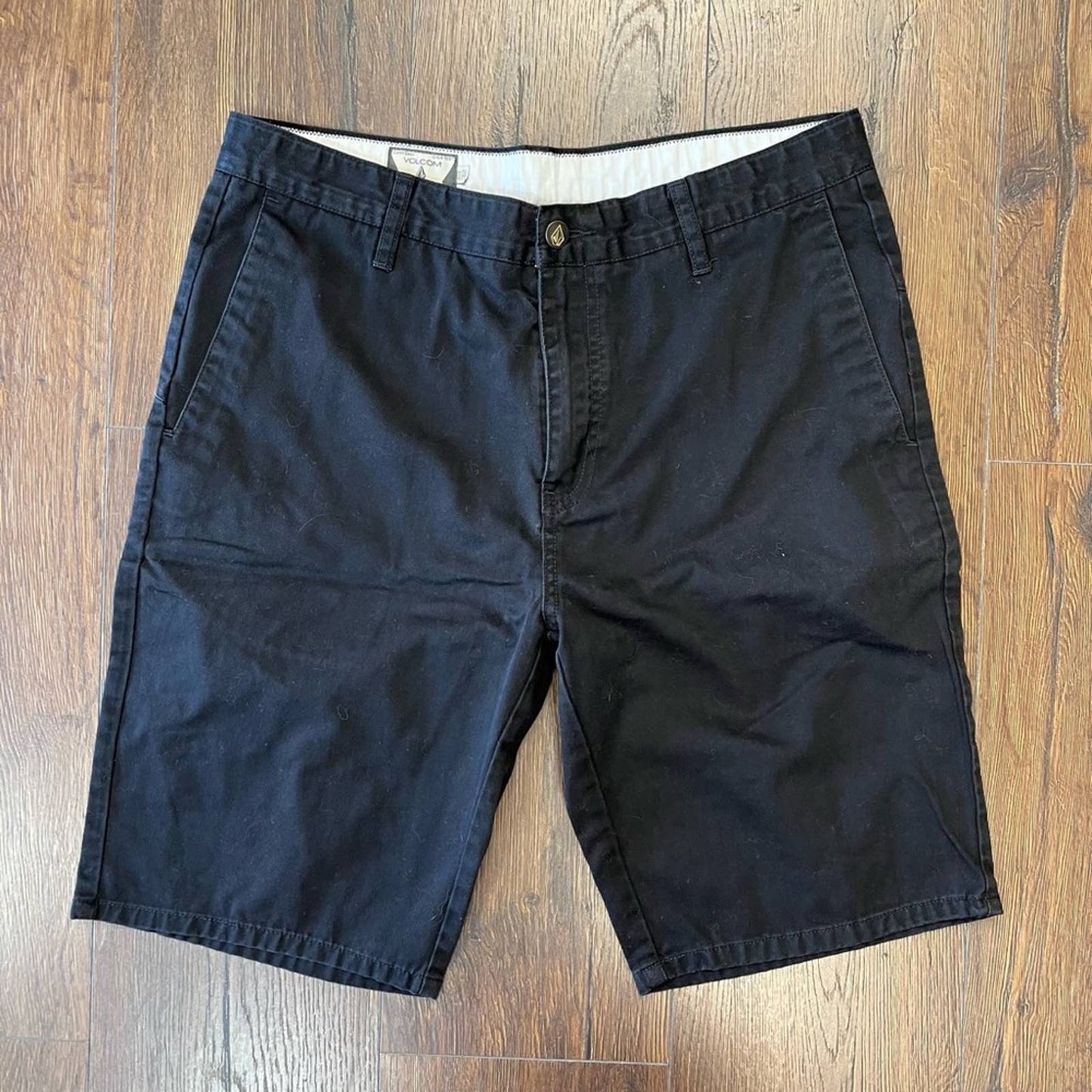 Volcom shorts SZ 32