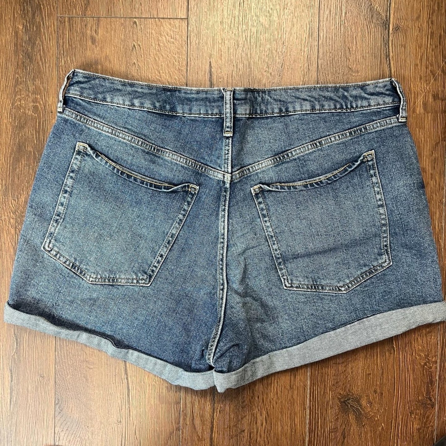 Old Navy denim short SZ 20