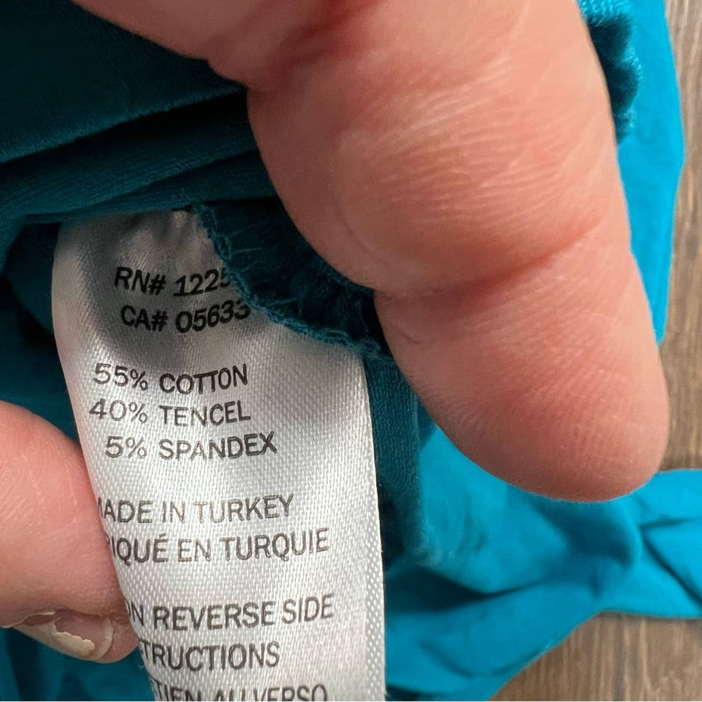 ISLE by melis kozan blue turtleneck SZ LG