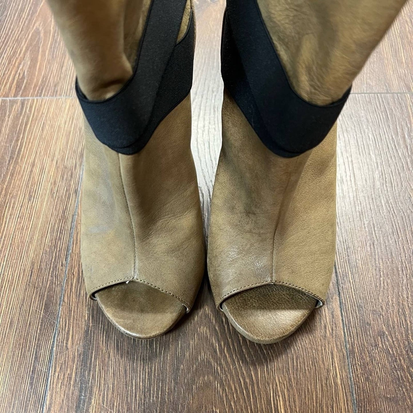 Vero Cuoio open toed heeled bootie SZ 7