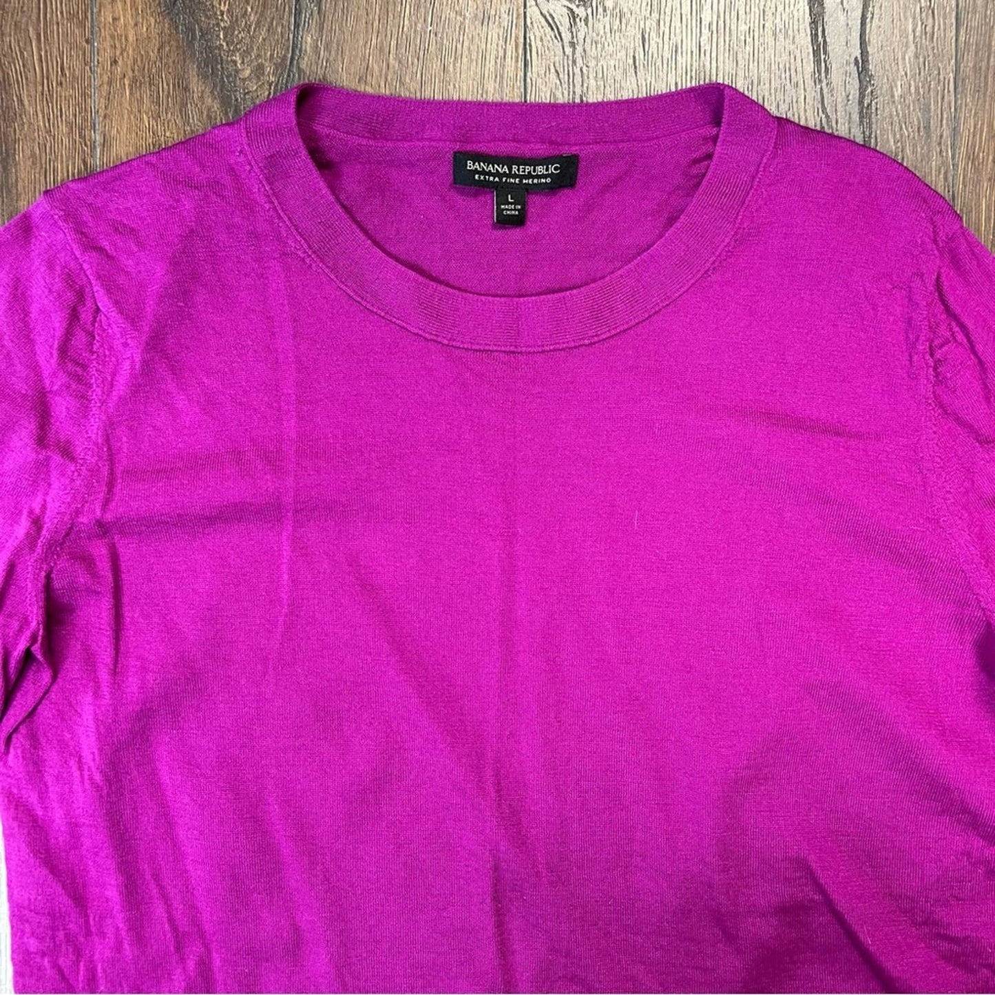 Banana Republic extra fine merino sweater SZ LG
