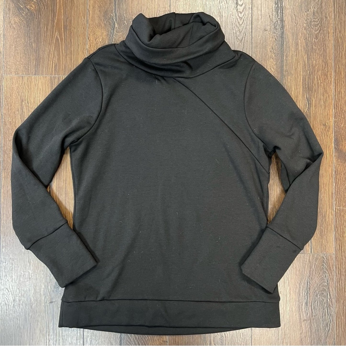 Alana Black Cowl Neck sweatshirt SZ MED