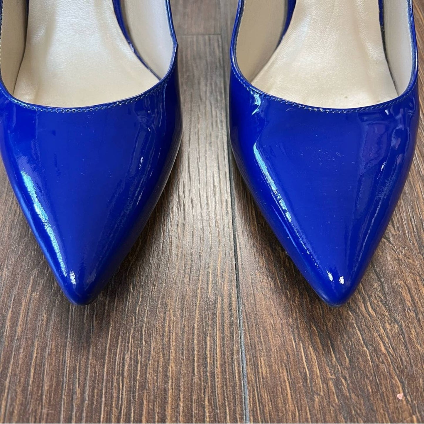Karen Mullen Blue patent pointed toe pump SZ 38
