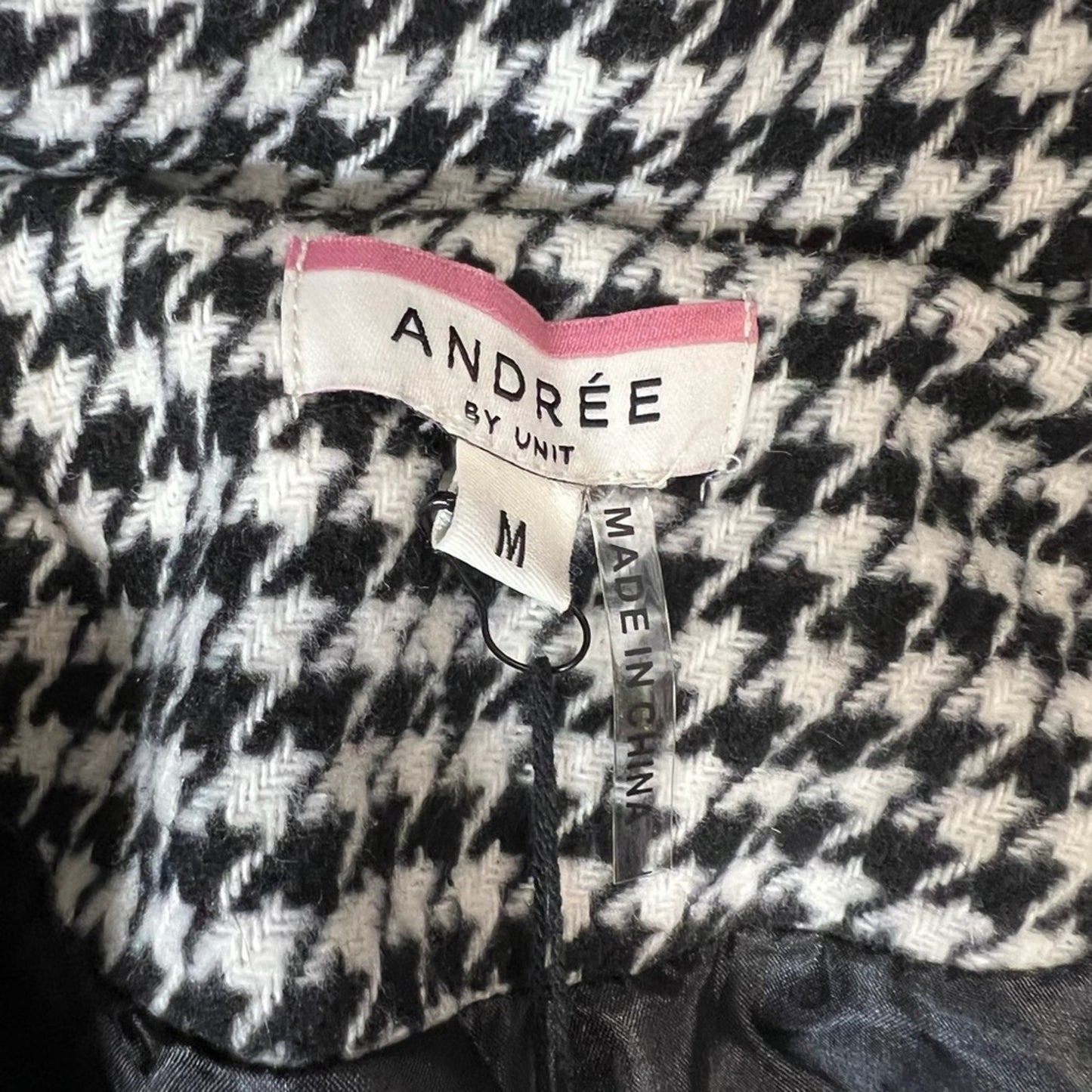 🆕 Andree by unit checkered houndstooth puffer coat SZ MED