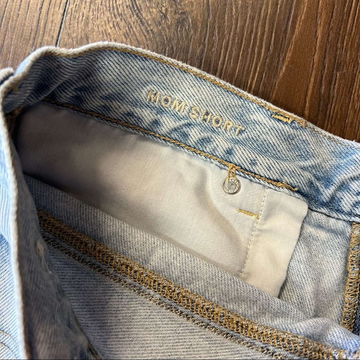 American eagle distressed mom shorts SZ 12
