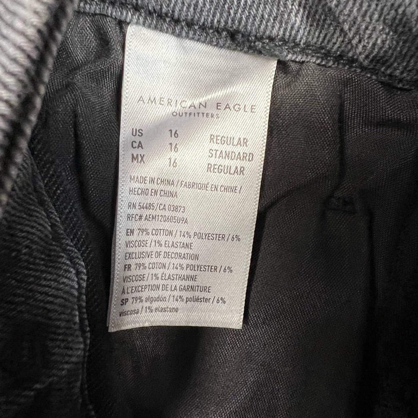 American Eagle curvy mom jean SZ 16