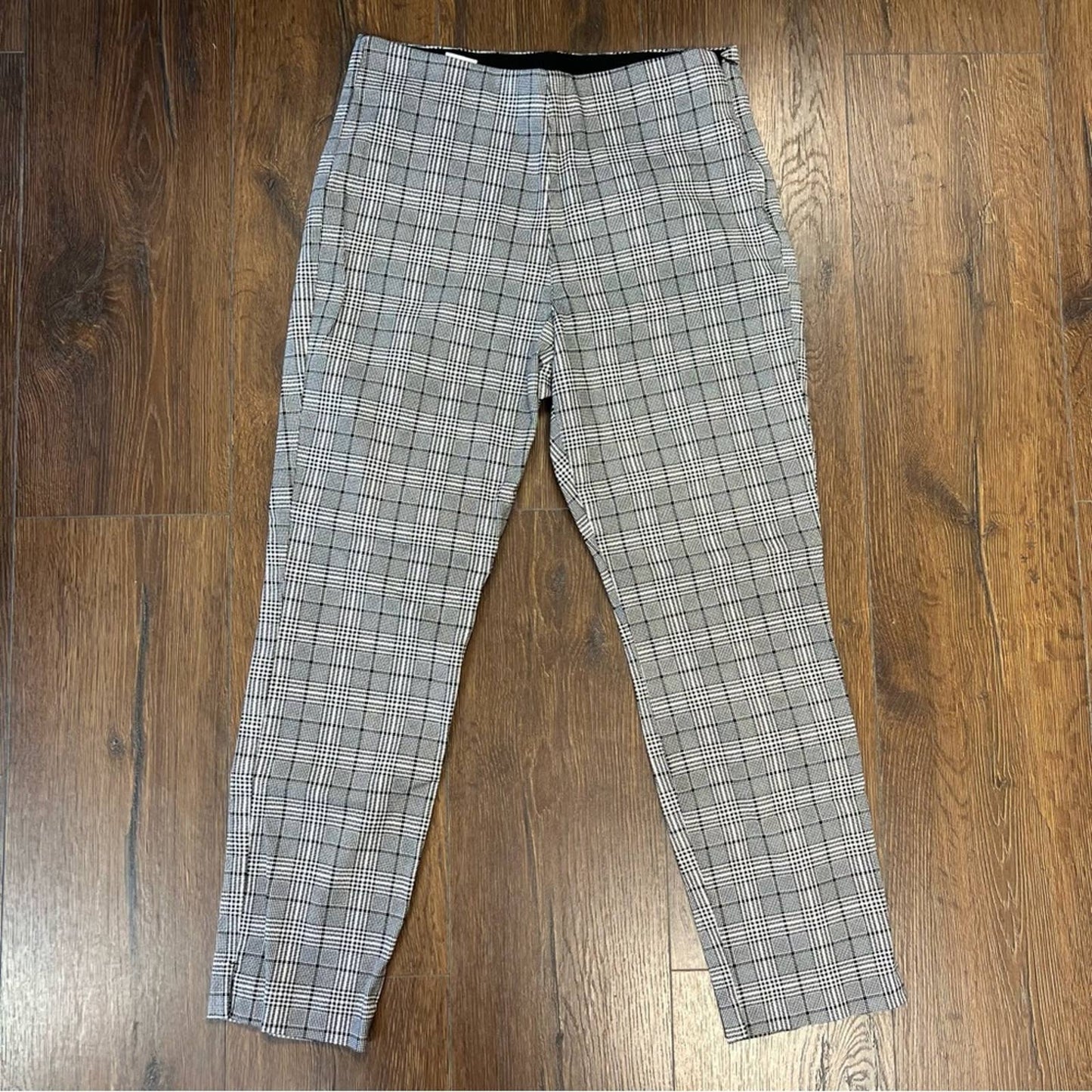 Old navy plaid dress pants SZ 8