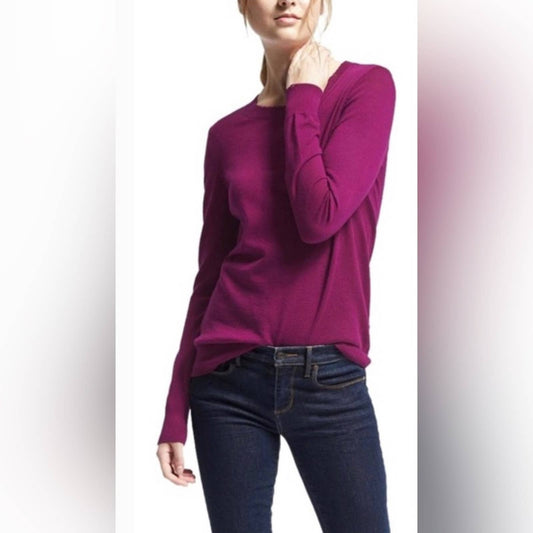 Banana Republic extra fine merino sweater SZ LG