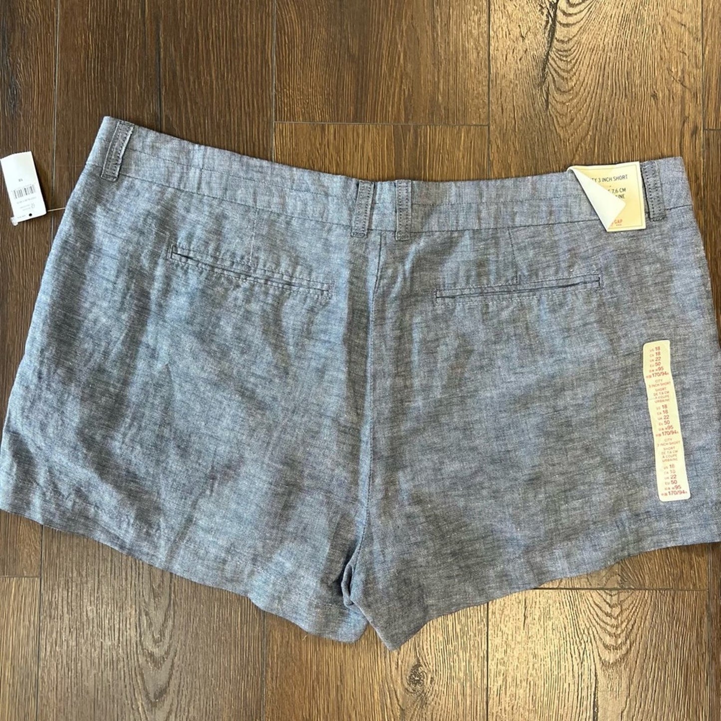 🆕 Gap 3” city shorts SZ 18