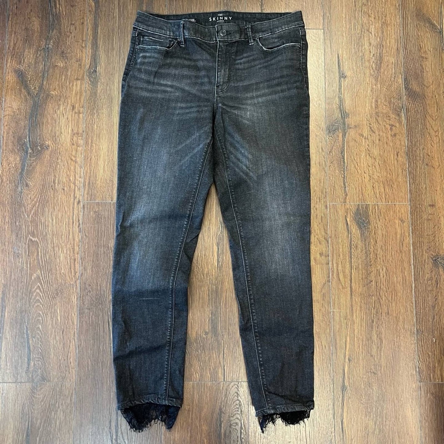 White House Black Market Classic-Rise Lace-Hem Skinny Ankle SZ 10L