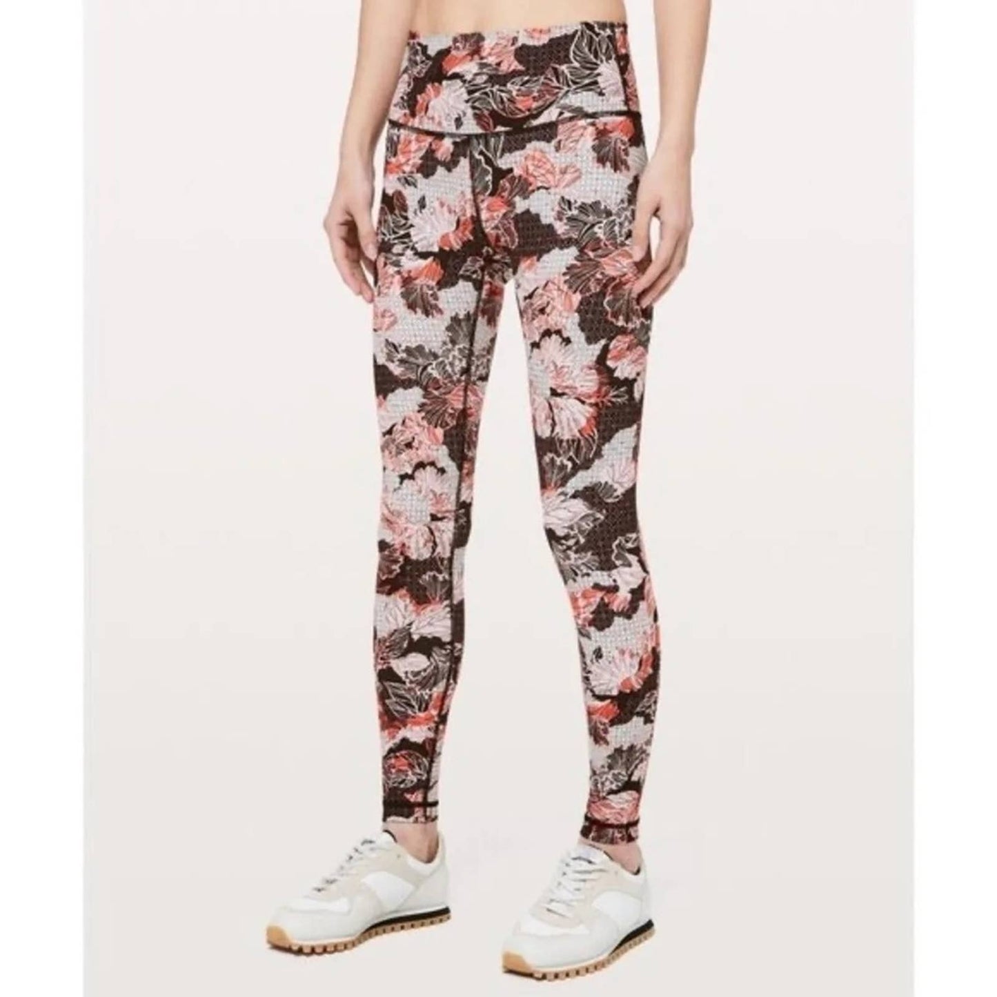 Lululemon Wunder Under Luxe Lunar New Year Spring Floral Limited Edition SZ 8