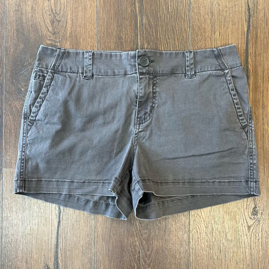 Maurices gray chino Shorts SZ 7/8