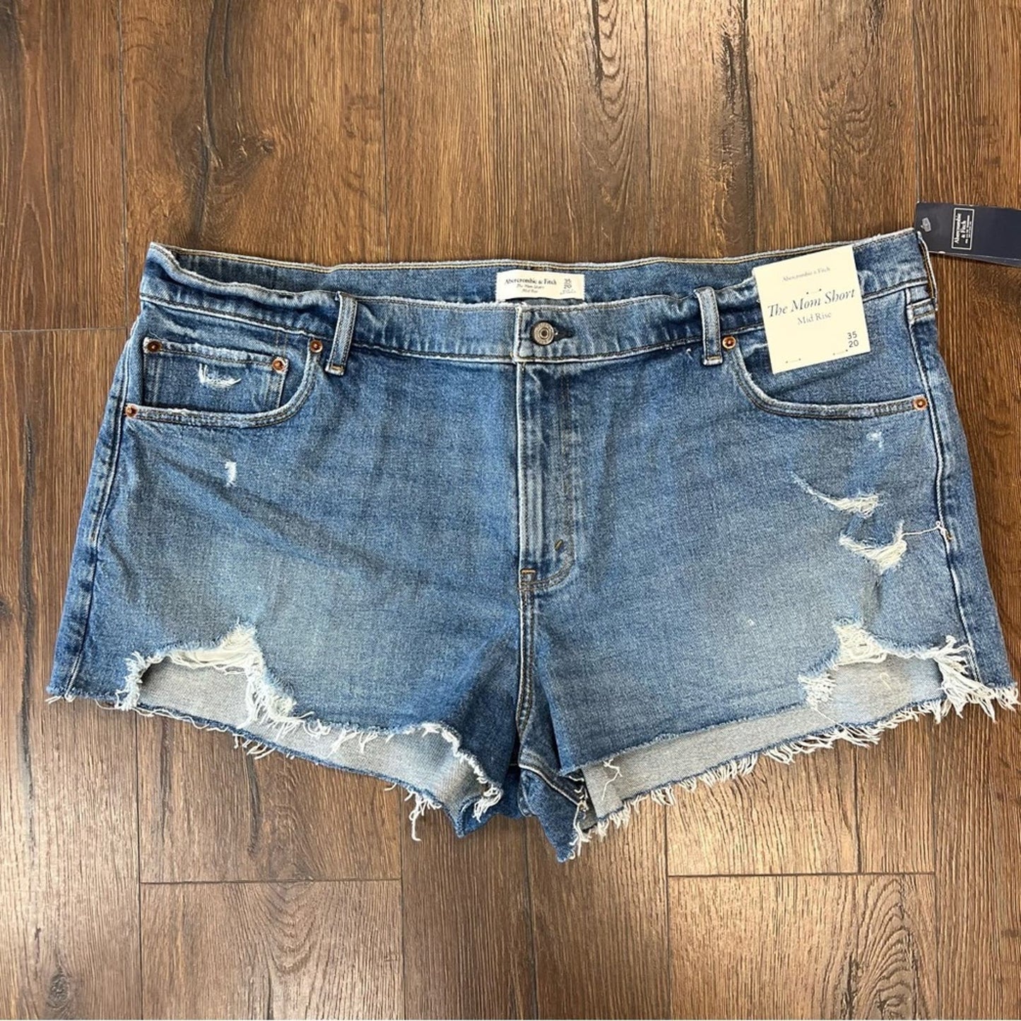🆕 Abercrombie and Fitch Mid Rise Mom Short SZ 35/20