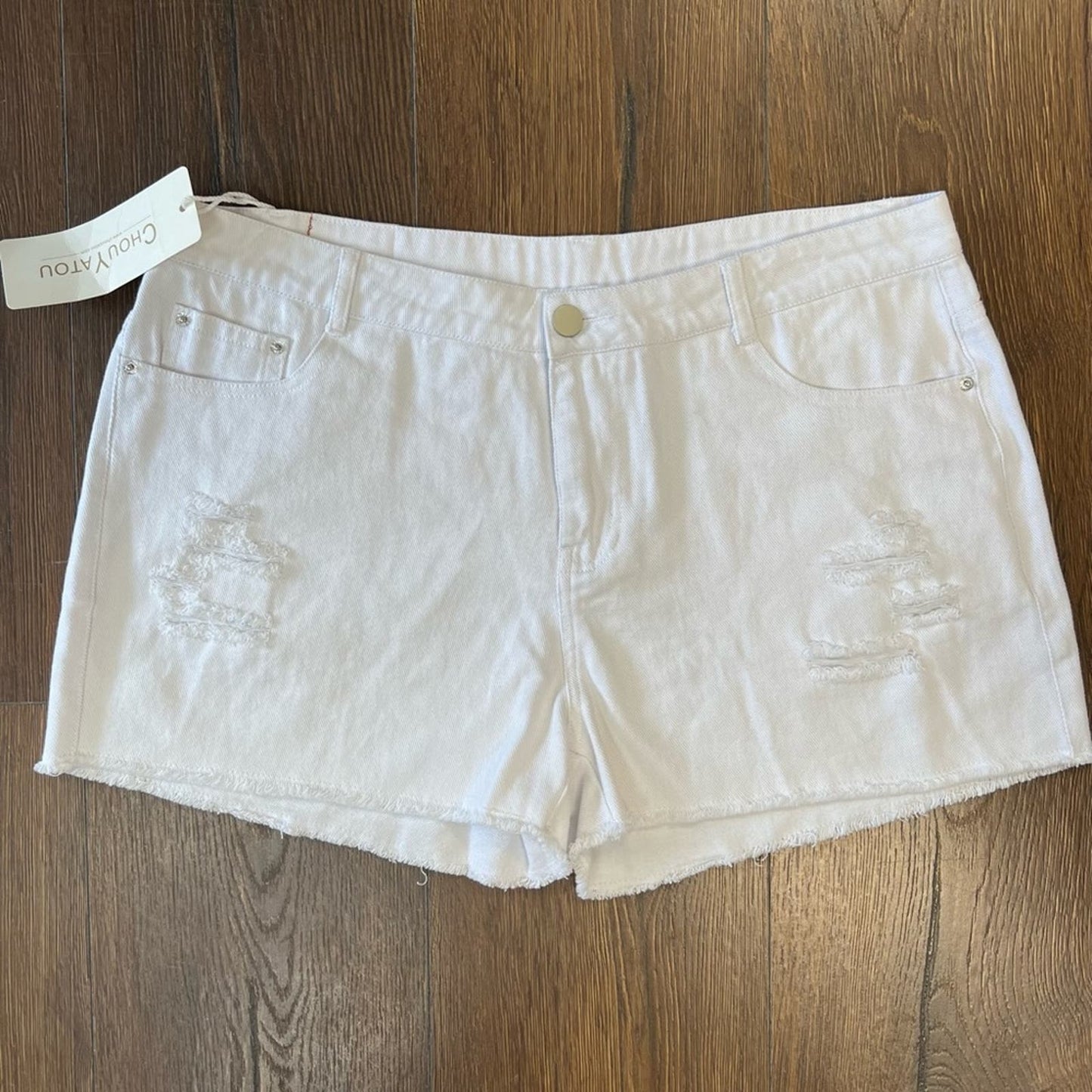 🆕 Chouyatou white denim distressed shorts SZ LG