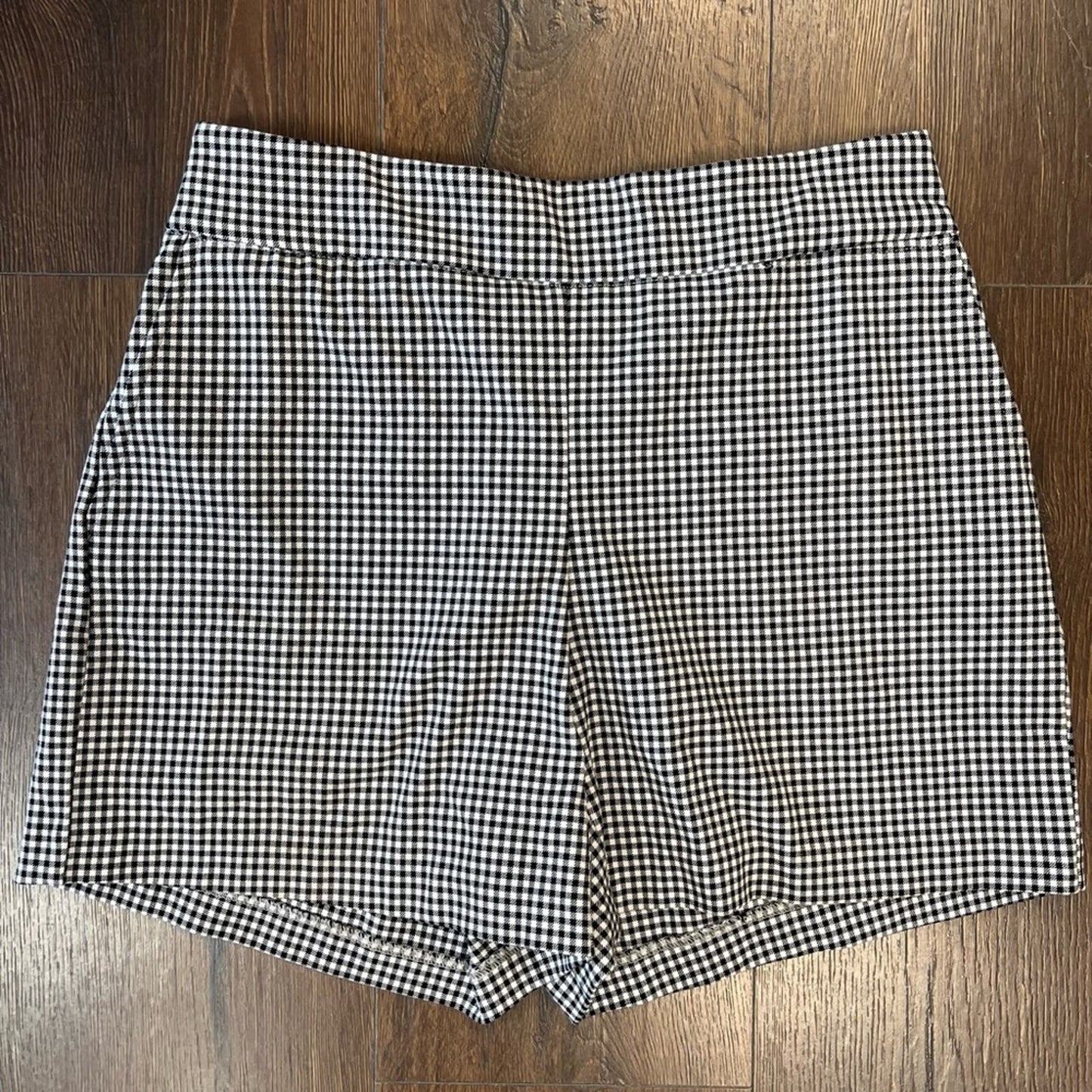 Rachel Zoe Black and white plaid short SZ 6