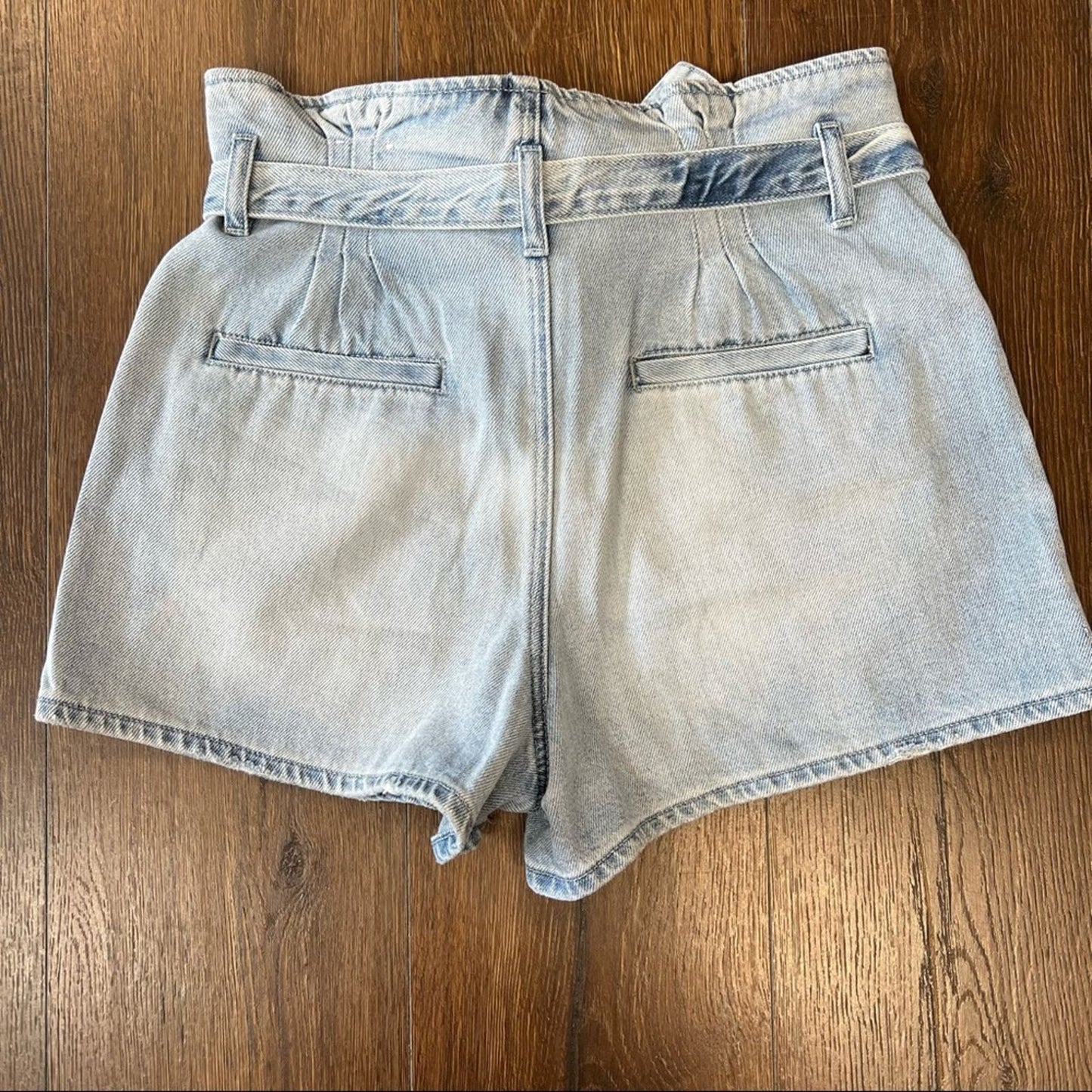 American Eagle paper bag mom shorts SZ 10