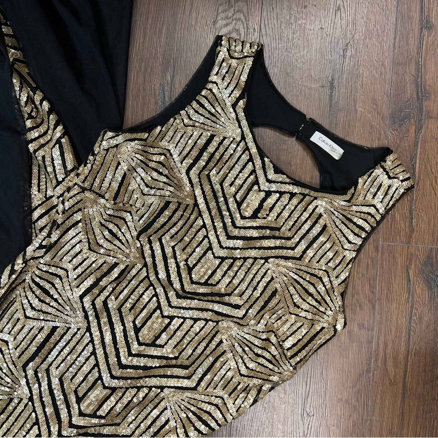 Calvin Klein A-line Sleeveless Boat Neck Long gold sequin Party Dress. SZ 12