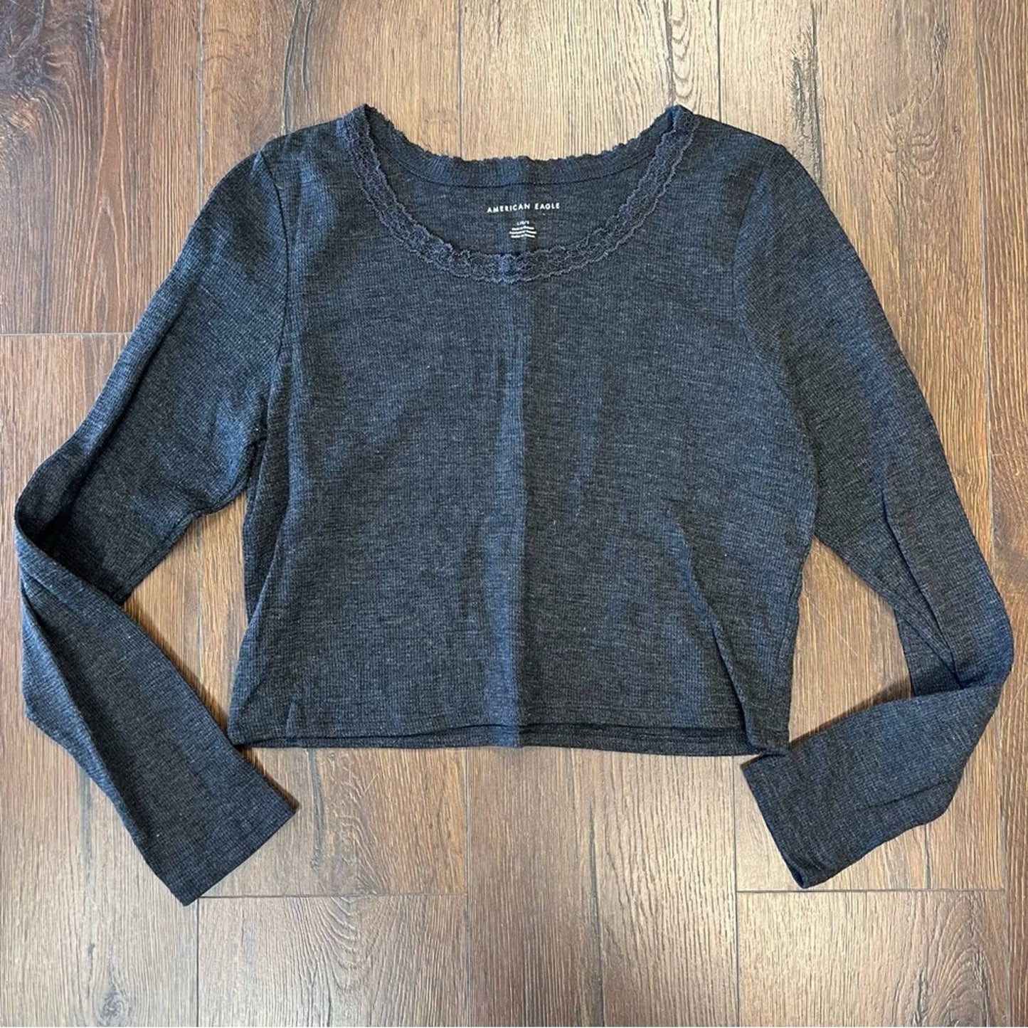 American Eagle lace trim cropped thermal SZ LG