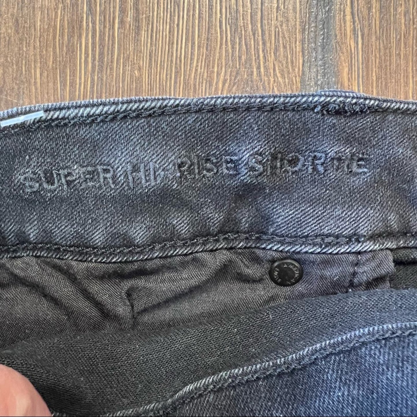 American eagle black denim highest rise Shorties SZ 18