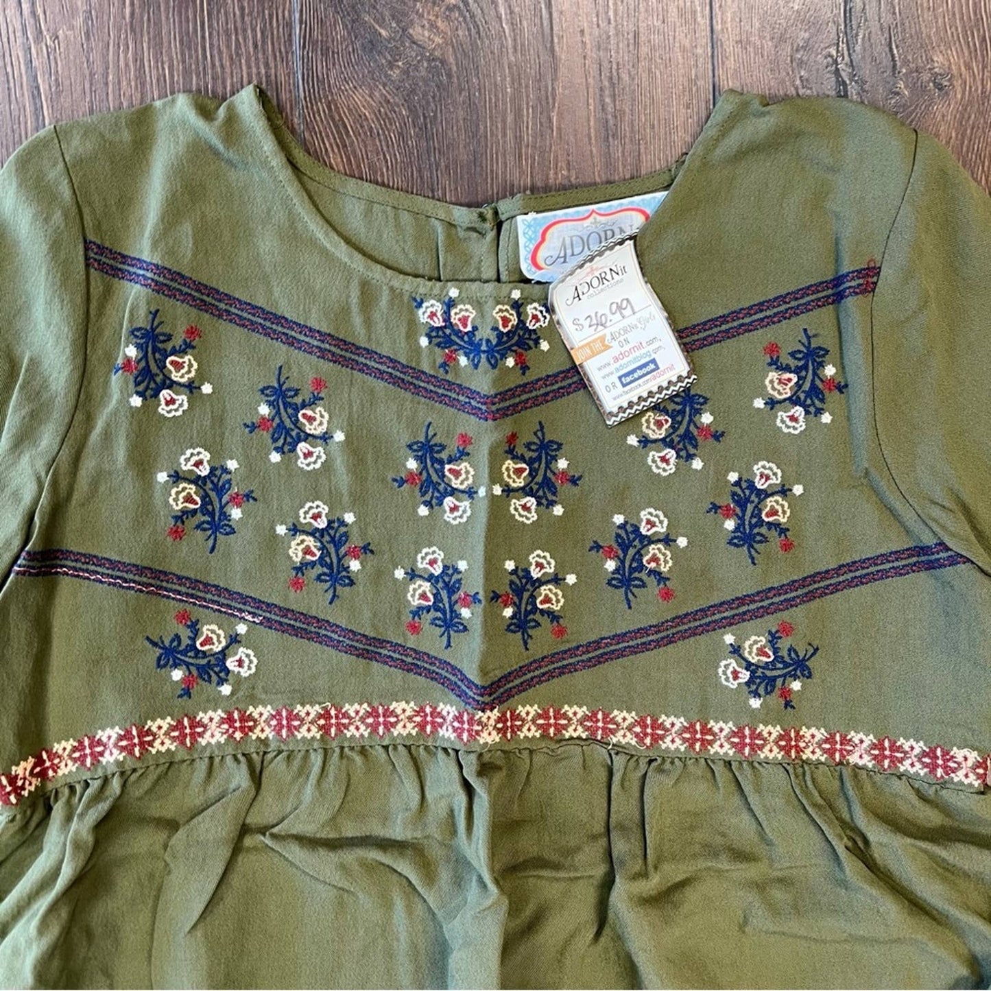 🆕 ADORNit floral embroidered blouse SZ LG/XL