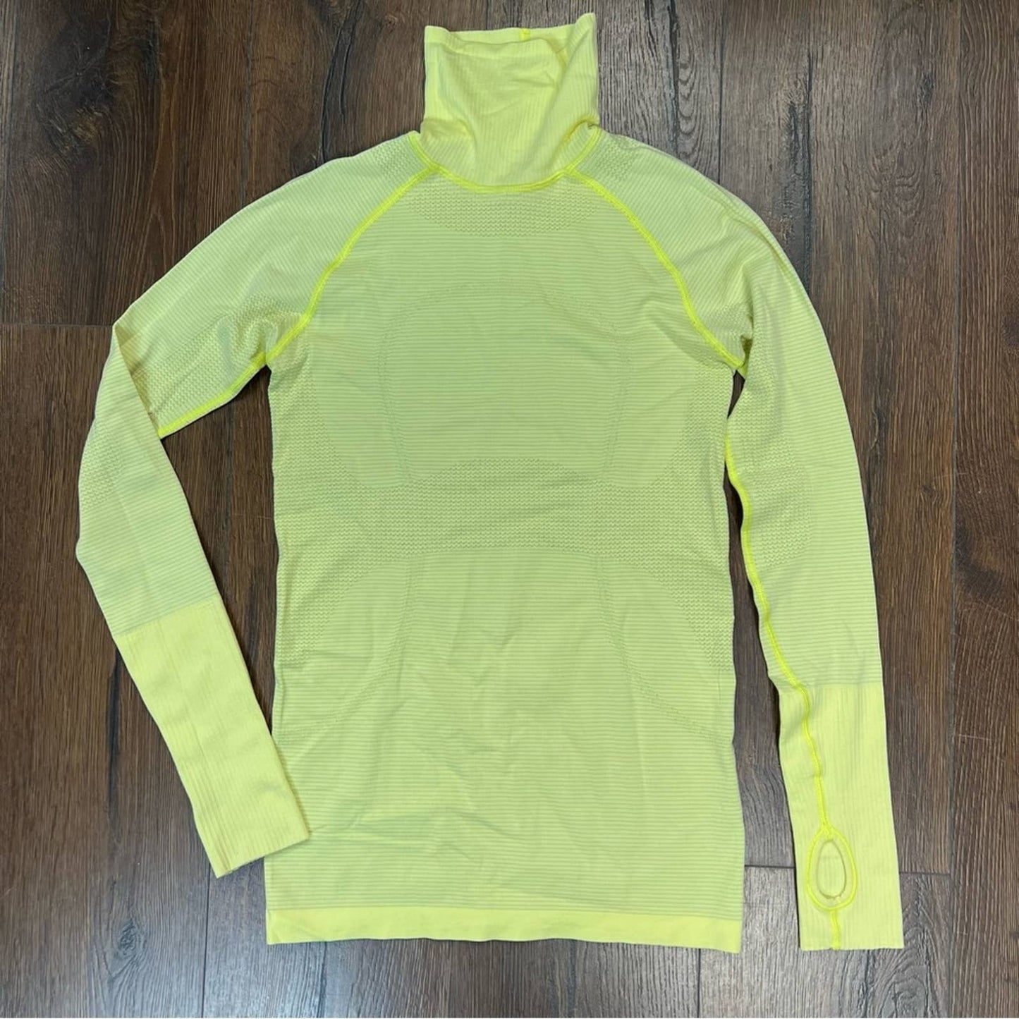 Lululemon Run: Swiftly Turtleneck Clarity Yellow SZ 6