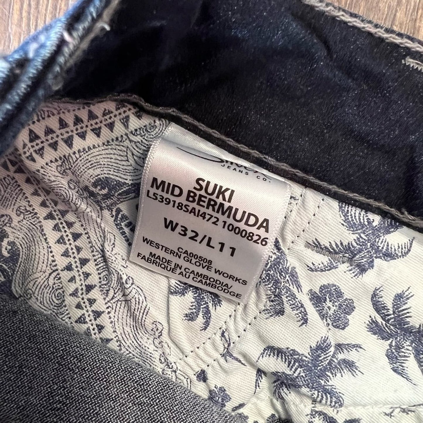 Silvers jean  suki mid Bermuda denim short SZ 32/14
