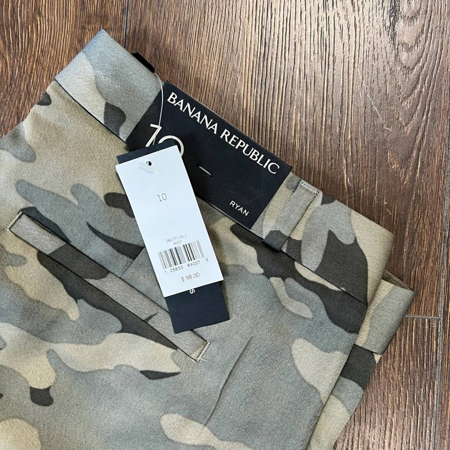 🆕 Banana Republic Ryan camo pants SZ 10