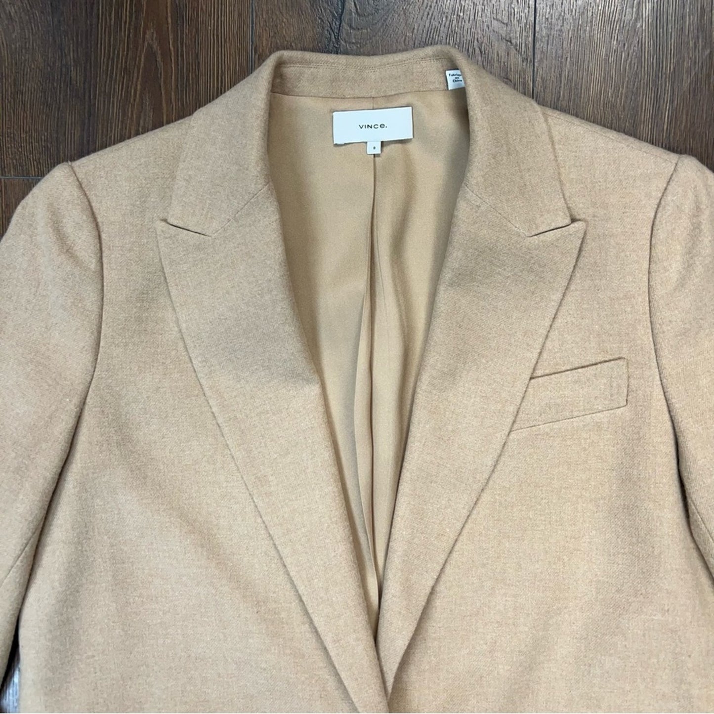 VINCE. BOYFRIEND BLAZER IN PALE NUT SZ 8