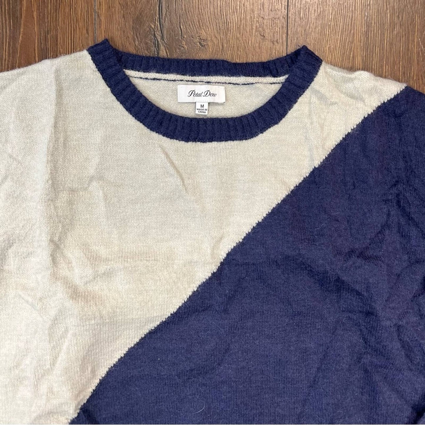 Pearl Dew blue color block sweater SZ MED